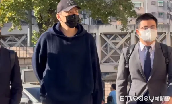 ▲▼             藝人王大陸替女友討債查個資遭起訴，今天新北地院開庭。（圖／記者陳以昇攝，下同）