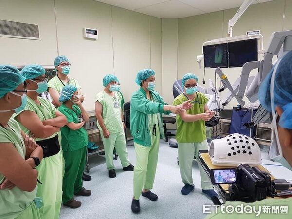 ▲高醫院長王照元是國內大腸直腸癌的治療專家             。（圖／記者吳奕靖翻攝）