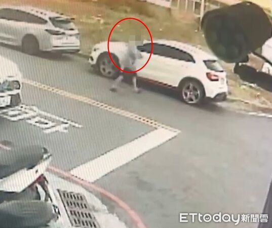 ▲▼             台南知名香酥鴨店的48歲鄭姓老闆酒駕上路，撞死23歲垃圾車隨車員。（圖／記者林東良翻攝，下同）