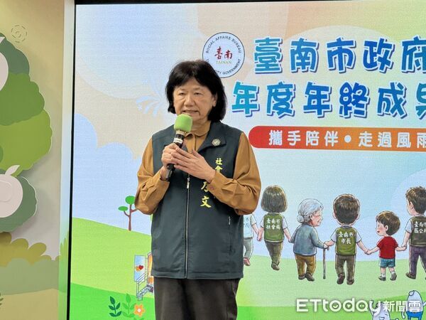 ▲台南市社會局長郭乃文指出，台南歷經多起天災，社會局動員社工與志工投入災後復原，陪伴市民走過艱難時刻。（記者林東良攝，下同）