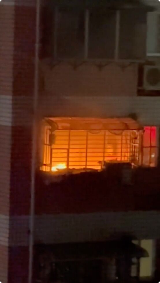 ▲▼汐止凱旋大地失火。（圖／翻攝臉書／汐止集團）