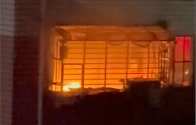 快訊／汐止知名社區深夜失火　烈燄吞噬5樓民宅