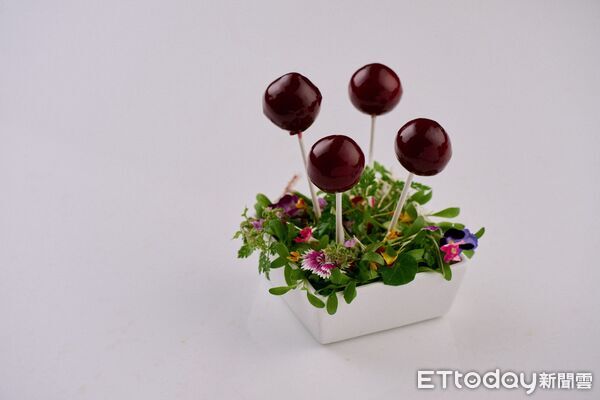 ▲法國空運純銀製榨鴨器　台南晶英無隅開賣「盧昂血鴨」。（圖／台南晶英提供）