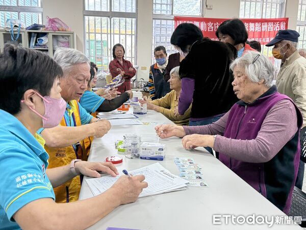 ▲縱谷地區血糖檢測獲民眾熱烈響應。（圖／記者楊晨東翻攝）
