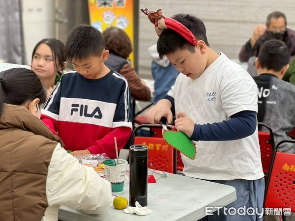 ▲「湯圓暖心・聖誕送愛」活動結合冬至聖誕、陪伴新住民與家庭照顧者度過暖心歲末。（圖／南投縣新媳婦關懷協會提供，下同）