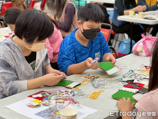 ▲「湯圓暖心・聖誕送愛」溫情滿滿，結合冬至聖誕、陪伴新住民與家庭照顧者度過暖心歲末。（圖／南投縣新媳婦關懷協會提供）