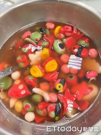 ▲「湯圓暖心・聖誕送愛」溫情滿滿，結合冬至聖誕、陪伴新住民與家庭照顧者度過暖心歲末。（圖／南投縣新媳婦關懷協會提供）