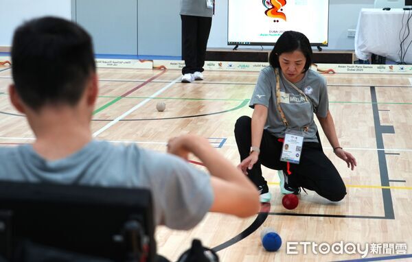 ▲地板滾球選手塗煜鈞的媽媽鍾毓萍是他最好的隊友。（圖／記者蔡厚瑄攝）