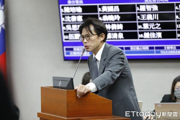 ▲▼立法院司法及法制委員會邀請總統府秘書長潘孟安、行政院秘書長張惇涵、司法院代理秘書長王梅英、法務部長鄭銘謙就「立法院三讀通過之法律經行政院依中華民國憲法增修條文第3條第2項移請立法院覆議，經全體立法委員二分之一以上決議維持原案，行政院院長不依法副署、總統不依法公布施行，對我國憲政民主及法制之戕害及相關法律責任之追究」進行專題報告。（圖／記者湯興漢攝）