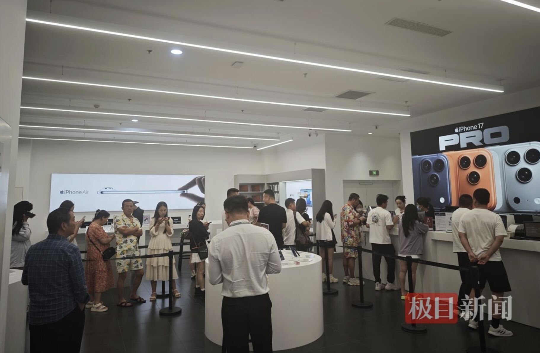 ▲海南三亞免稅城內的3C用品免稅店。（圖／翻攝極目新聞）