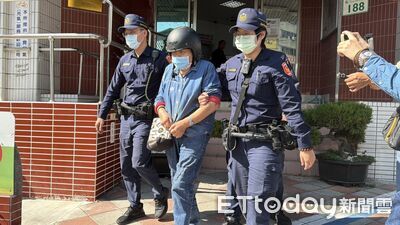 恐怖畫面曝！77歲婦逆向暴衝「母子被夾」1死1傷　低頭不語遭移送