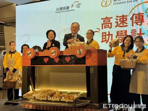 ▲▼高鐵董事長史哲與喜憨兒社會福利基金會董事長蕭淑珍，宣布啟動「高速傳愛 助學計畫」，藝人曾寶儀擔任公益大使。（圖／記者李姿慧攝）