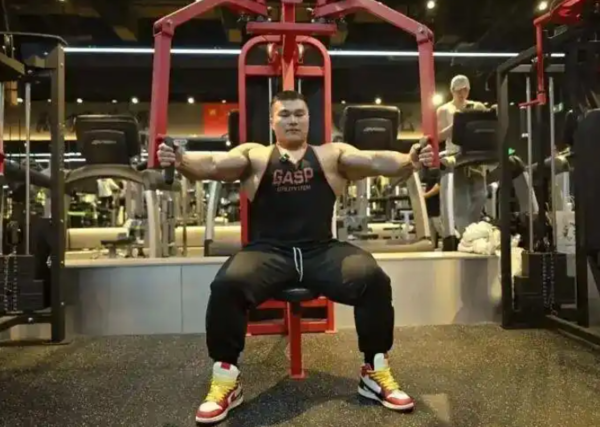 ▲▼30歲陸「健美冠軍」突猝死。（圖／翻攝自微博）