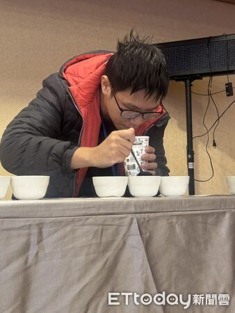 ▲崑山科技大學餐飲管理及廚藝系學生參加「2025金爵獎國際餐飲暨旅遊大賽」，勇奪1金2銅佳績。（記者林東良翻攝，下同）