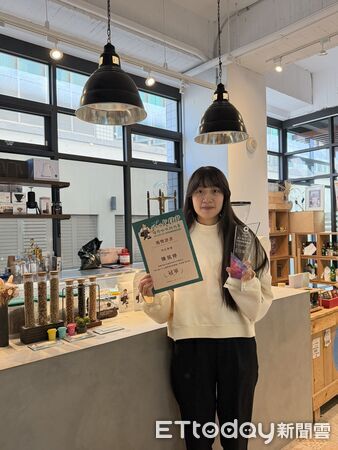 ▲嘉南藥理大學食品科技系學生陳筑婷，於K Cup國際咖啡杯測賽以全對成績勇奪金牌。（記者林東良翻攝，下同）