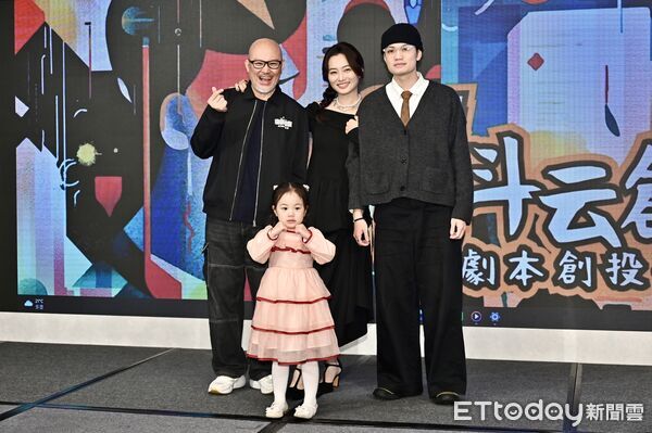 ▲▼ 劉亮佐、趙小僑、劉子銓、典典寶寶出席第八屆筋斗云創劇本創投平台發佈會。（圖／記者李毓康攝）