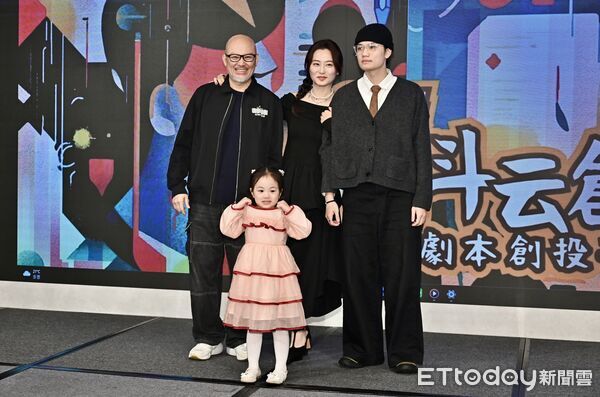 ▲▼ 劉亮佐、趙小僑、劉子銓、典典寶寶出席第八屆筋斗云創劇本創投平台發佈會。（圖／記者李毓康攝）