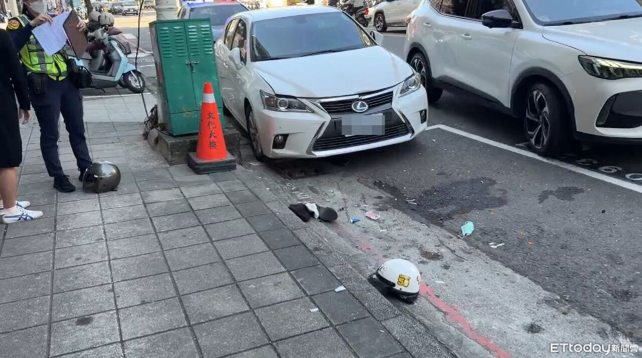 快訊/高雄77歲駕駛逆向暴衝!雙載母子檔遭撞成夾心母親命危