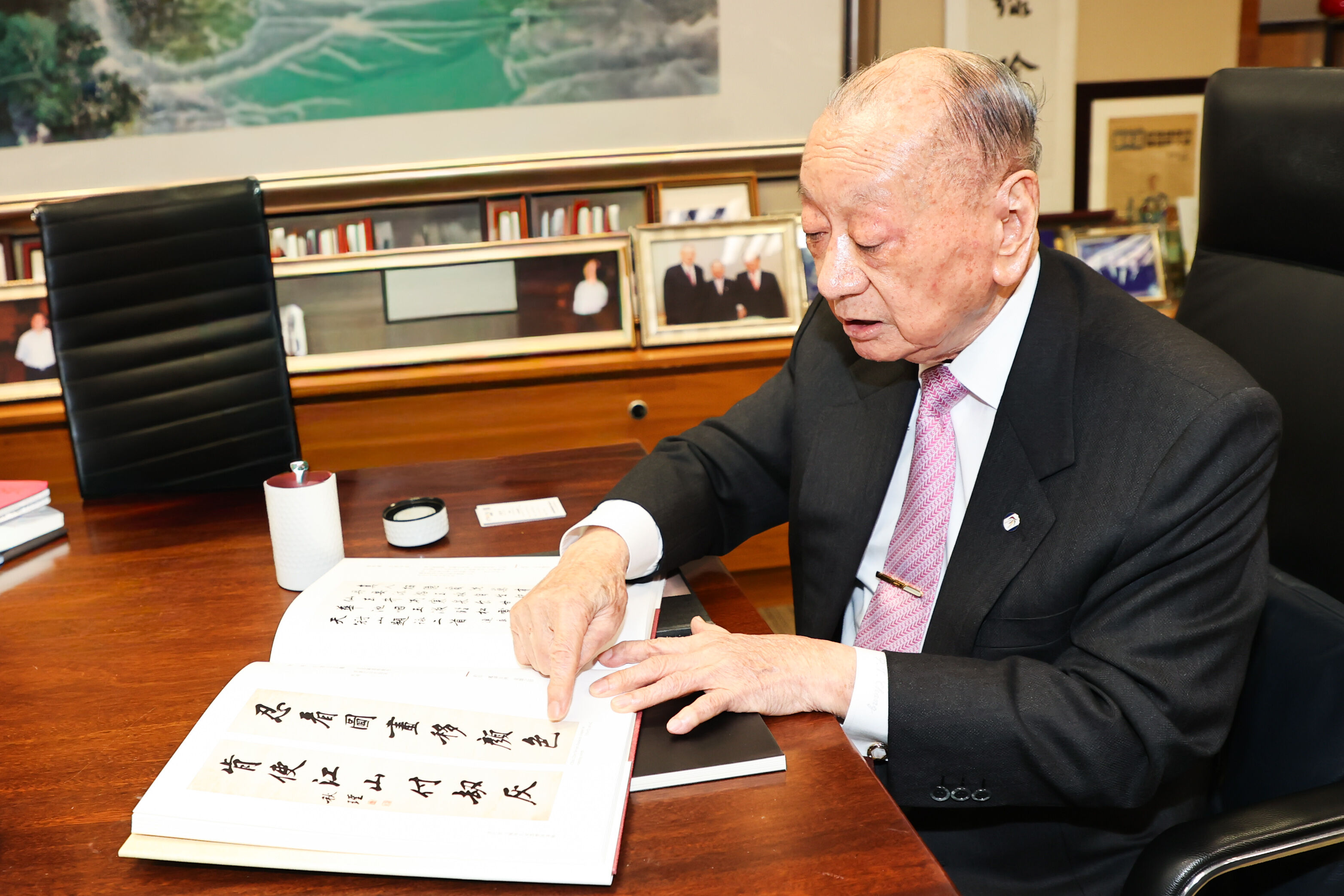 ▲▼ 專訪張平沼談收藏藝術品。（圖／記者徐文彬攝）