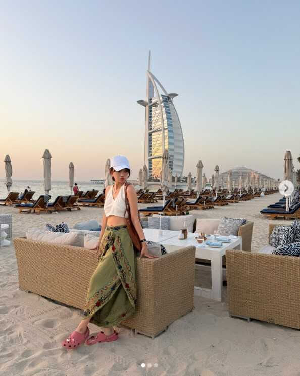 業者透過網紅帶風向，搭配大量投放廣告，在台掀起杜拜置產熱潮。圖為網紅愛莉莎莎。（圖／翻攝愛莉莎莎IG）