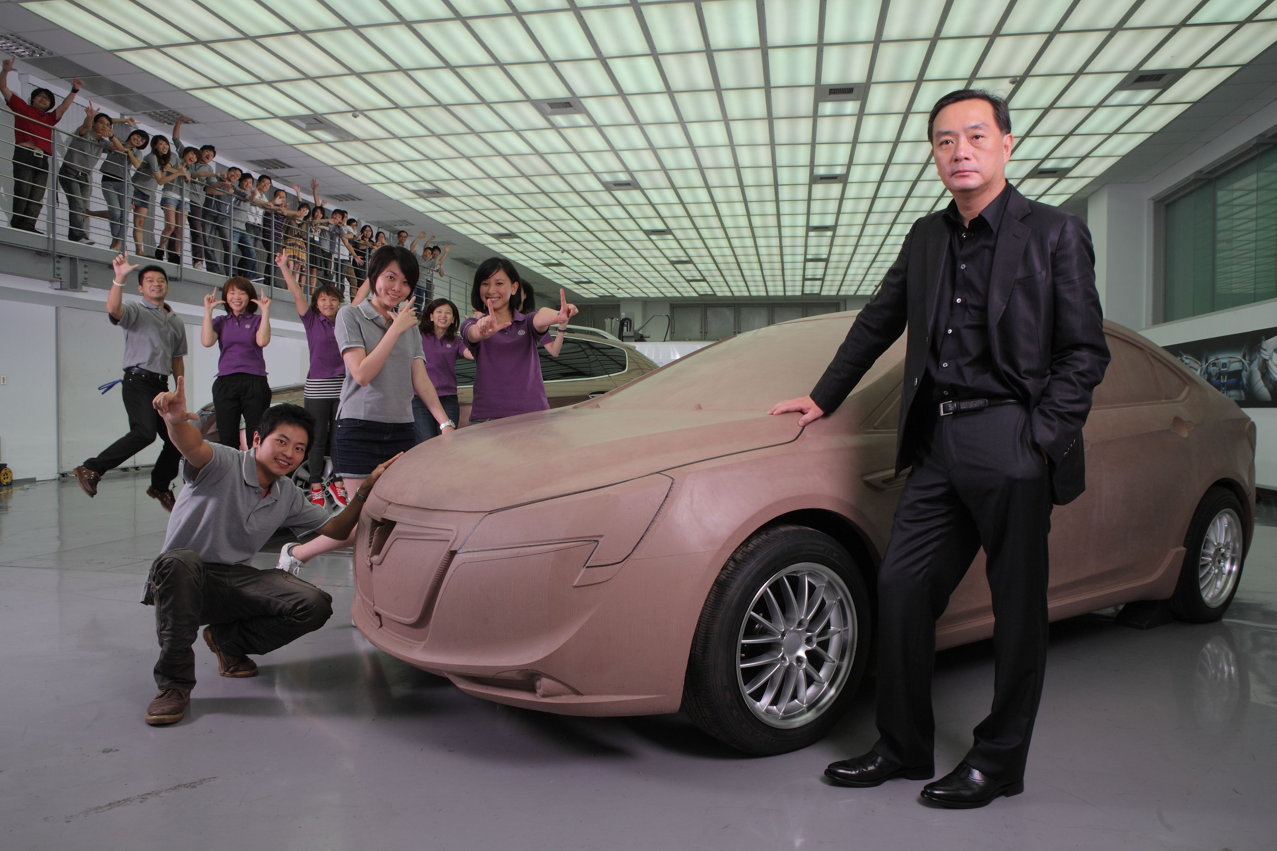 ▲鴻海、裕隆今證交所宣布最新收購納智捷一案。（圖／翻攝自鴻海、裕隆）