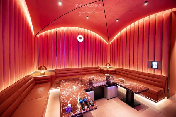 ▲▼全台最奢侈的歡唱聚所。（圖／部落客黑皮提供）