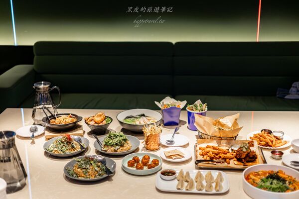 ▲▼全台最奢侈的歡唱聚所。（圖／部落客黑皮提供）