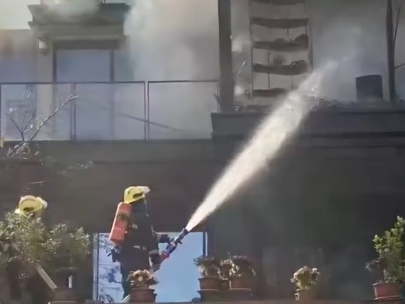 ▲▼5歲熊孩子玩打火機 把自家別墅房間燒成廢墟。（圖／翻攝自微博）