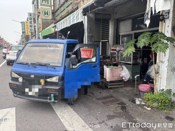 ▲林邊鄉台17線中山路發生交通事故。(圖／記者陳崑福翻攝）