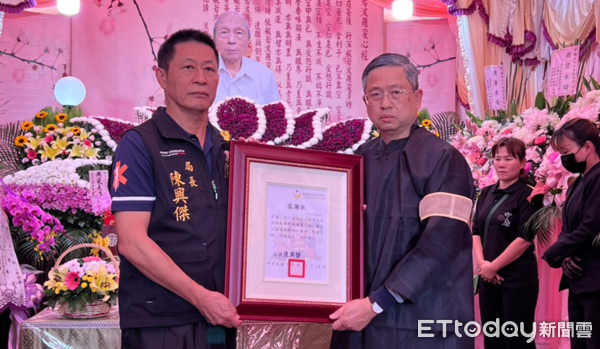 ▲草屯鎮民林六壹病故，由家屬代為捐贈南投縣消防局消防勤務野狼機車3輛。（圖／記者高堂堯翻攝）