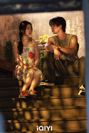 ▲《雙軌》虞書欣、何與，互試探後突破防線偷戀愛。（圖／iQIYI提供）