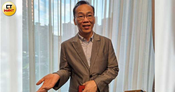 中華民國國際不動產協會理事長Cash表示，杜拜目前有很多案子與世界知名五星飯店聯名，選擇此類產品或許能降低風險。（圖／林榮芳攝）