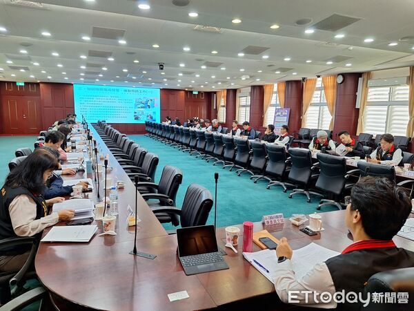 ▲▼行政院17日召開「馬太鞍溪堰塞湖災後復原重建中央協調會報」擴大會議。（圖／花蓮縣政府提供，下同）