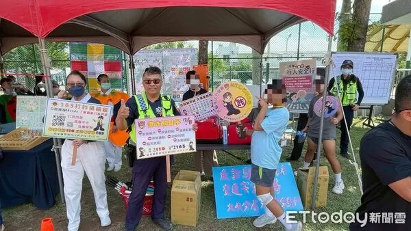 ▲太麻里警推防詐及交通安全進校園。（圖／記者楊晨東翻攝）