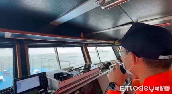 ▲海巡近迫攔阻強勢驅離中國海警船 。（圖／海巡署金馬澎分署提供）