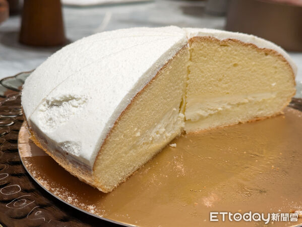 ▲朵頤重回新莊「自助吧供應近60種品項」。（圖／記者黃士原攝）