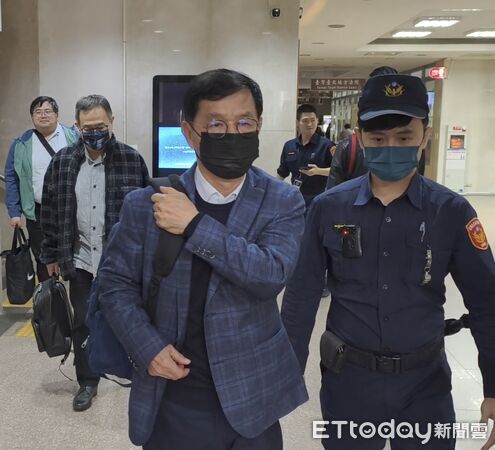 ▲▼台北市前副市長彭振聲涉犯京華城案，今（19日）到台北地院辯論終結仍認罪，求法官慈悲，給他輕判與緩刑。（圖／記者黃哲民攝）