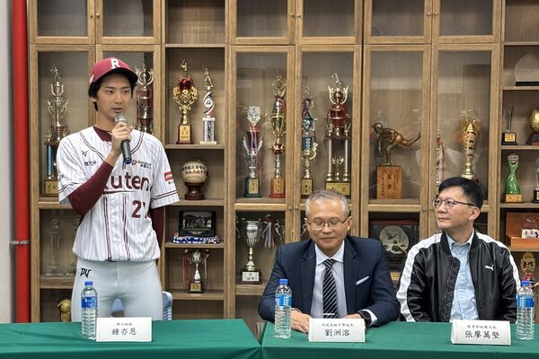 ▲(左至右)樂天鍾亦恩、中信焦子杰、味全吳承皓、樂天王奕翔            。（圖／匯傑運動經紀提供）