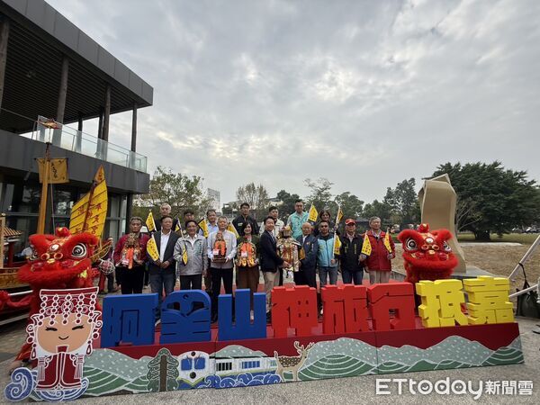 ▲▼   與神同行！新港媽祖神旅行今啟程至嘉市搭阿里山林鐵 。（圖／記者翁伊森攝）