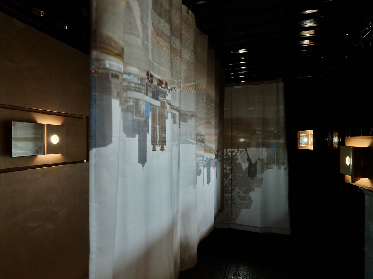 日夜都好拍!高雄貨櫃藝術節「沈浸式耍廢」 貨櫃變相機美景盡收