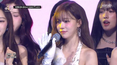 Winter爆熱戀BTS柾國首現身！右手戴袖套「巧妙遮同款刺青」掀熱議