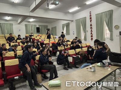 不只救人還能「做傷」！　南市義消救護中隊學傷妝強化實戰演練擬真度