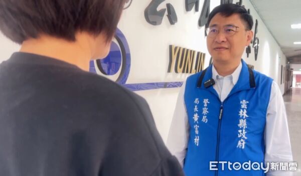 ▲「老公抓人、我來錄！」雲林街頭真實上演夫妻檔攔詐。（圖／記者游瓊華翻攝）