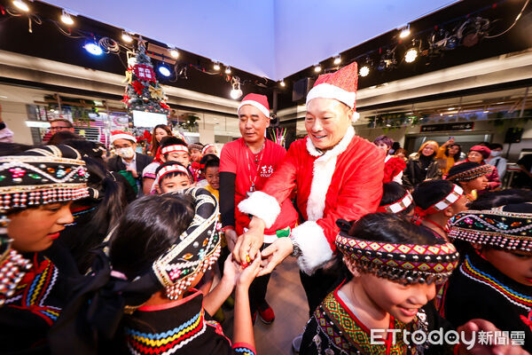 ▲▼ 愛的早餐聖誕點燈,王令麟    。（圖／記者徐文彬攝）