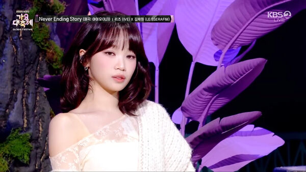 ▲▼KAZUHA年末舞台帥爆　唱跳柾國〈Standing Next to You〉狂放電。（圖／翻攝自KBS）