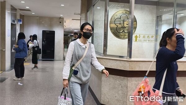 ▲▼台北市府都市發展局前總公司邵琇珮，被控於京華城案涉犯圖利罪嫌，她認罪已辯論終結，求輕判與緩刑。（圖／記者黃哲民攝）