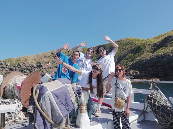 ▲阿本(左起)、Wish（朱宇謀）、吳映潔（鬼鬼）、Kevin以及莎莎。（圖／好看娛樂）