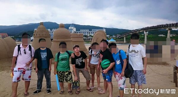 ▲▼逃兵犯張文縱火4起又無差別殺死三路人，同學回憶：很意外同學變這樣。（圖／民眾提供）