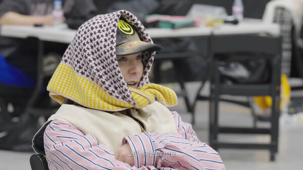 ▲▼ 臨時為香港大火改演出！MAMA沒照流程走　GD後台怒飆髒話：這是污點。（圖／翻攝自GD YouTube）