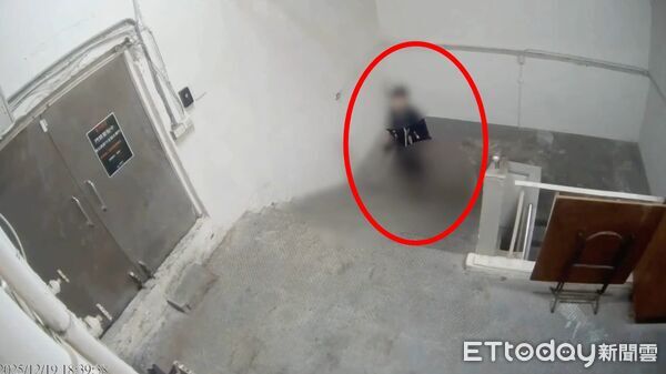 Χ�����Ļ����ع�   7����ǹ׷��¥